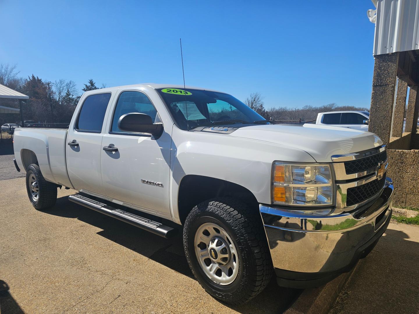 2013 WHITE Chevrolet Silverado 3500HD Work Truck Crew Cab 2WD (1GC4CZCG3DF) with an 6.0L V8 OHV 16V FFV engine, 6-Speed Automatic transmission, located at 533 S Seven Points BLVD, Seven Points, TX, 75143, (430) 255-4030, 32.313999, -96.209351 - Photo#1